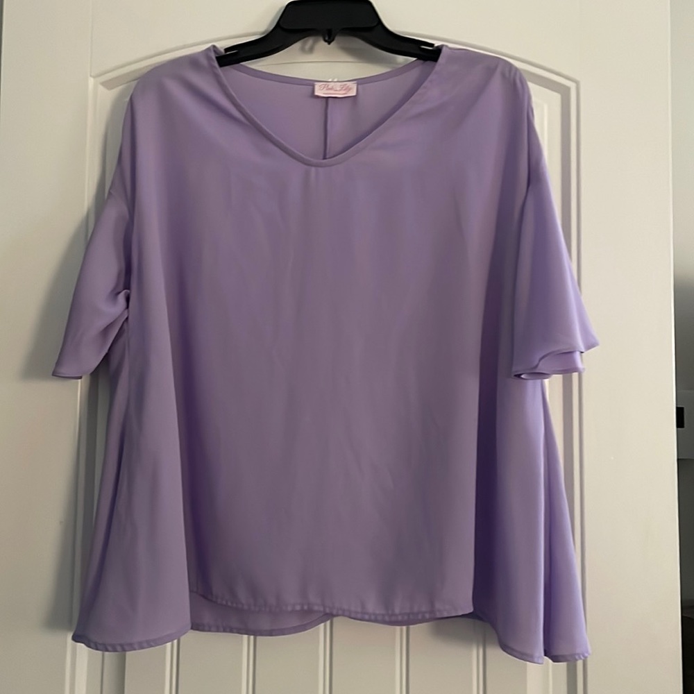 Pink lily flowy lavender too. Size medium.